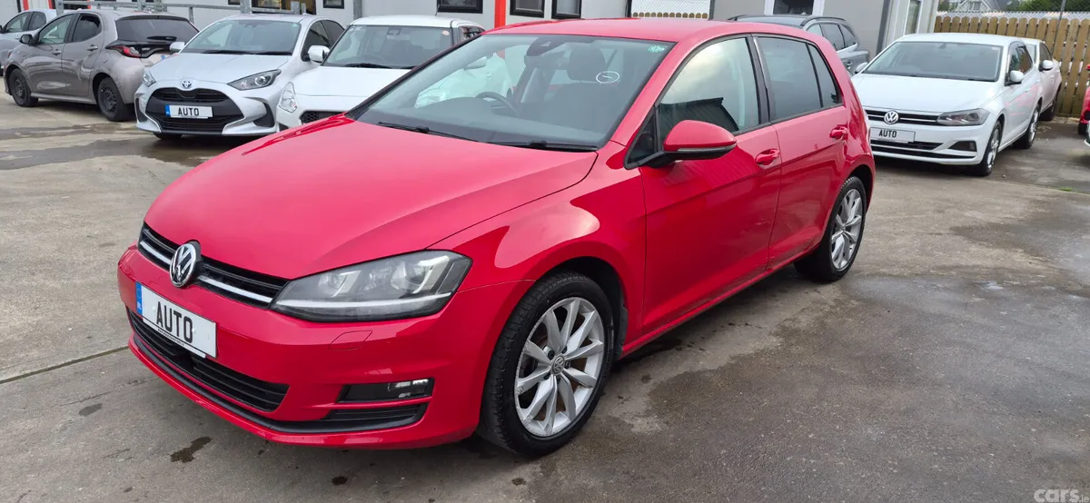 Volkswagen Golf Hatchback, Petrol, 2017, Red