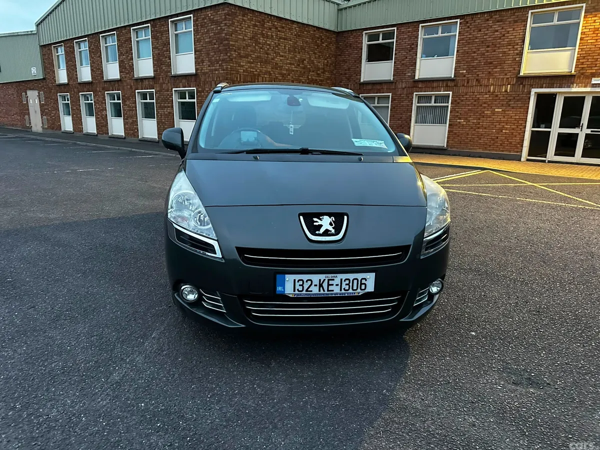 Peugeot 5008 MPV, Diesel, 2013, Grey