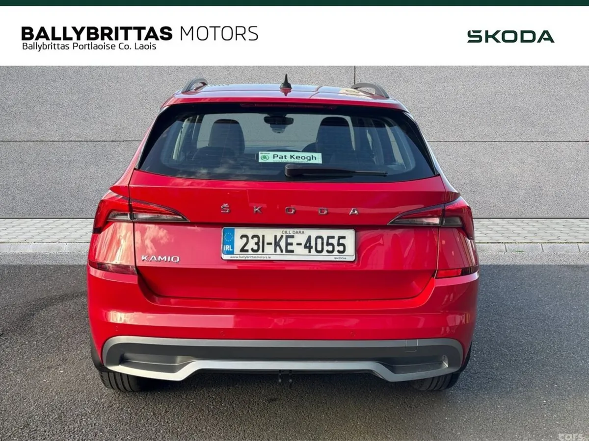 Skoda Kamiq Hatchback, Petrol, 2023, Red