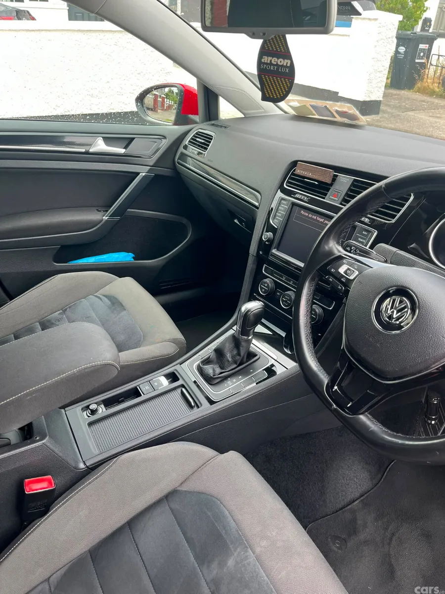 Volkswagen Golf Hatchback, Petrol, 2014, Red