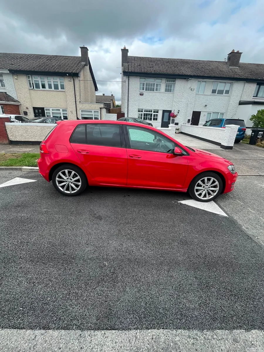 Volkswagen Golf Hatchback, Petrol, 2014, Red