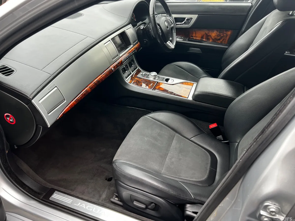 Jaguar XF Saloon, Diesel, 2015, Silver
