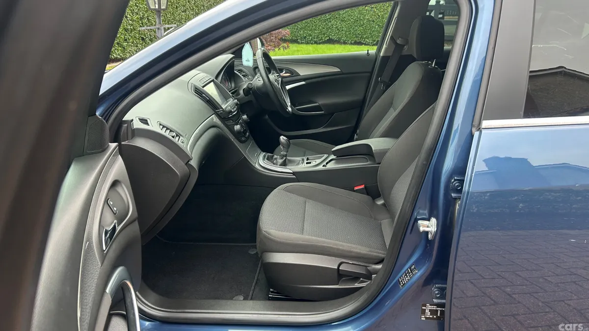 Opel Insignia Saloon, Diesel, 2017, Blue