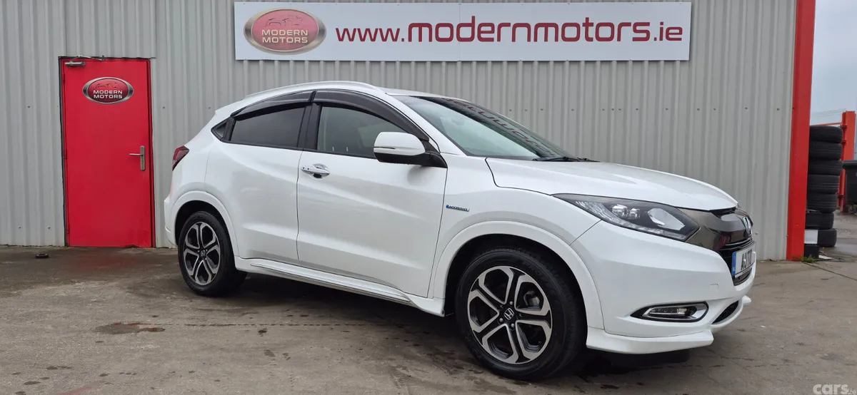 Honda Vezel Hatchback, Petrol Hybrid, 2017, White
