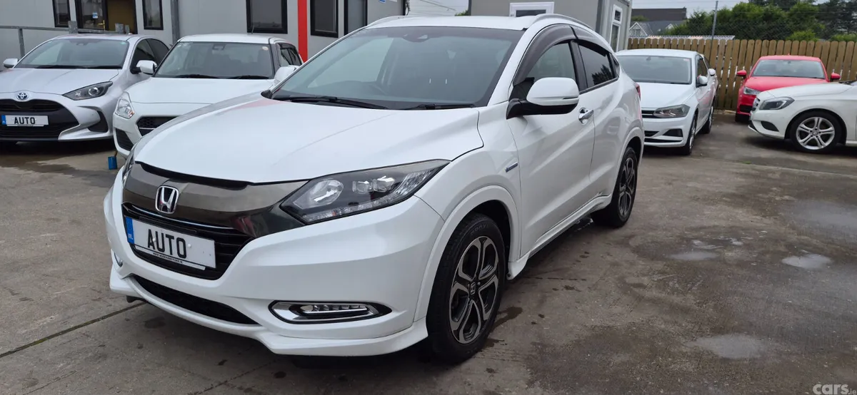 Honda Vezel Hatchback, Petrol Hybrid, 2017, White