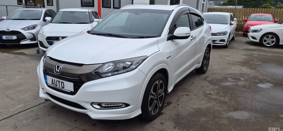 Honda Vezel Hatchback, Petrol Hybrid, 2017, White