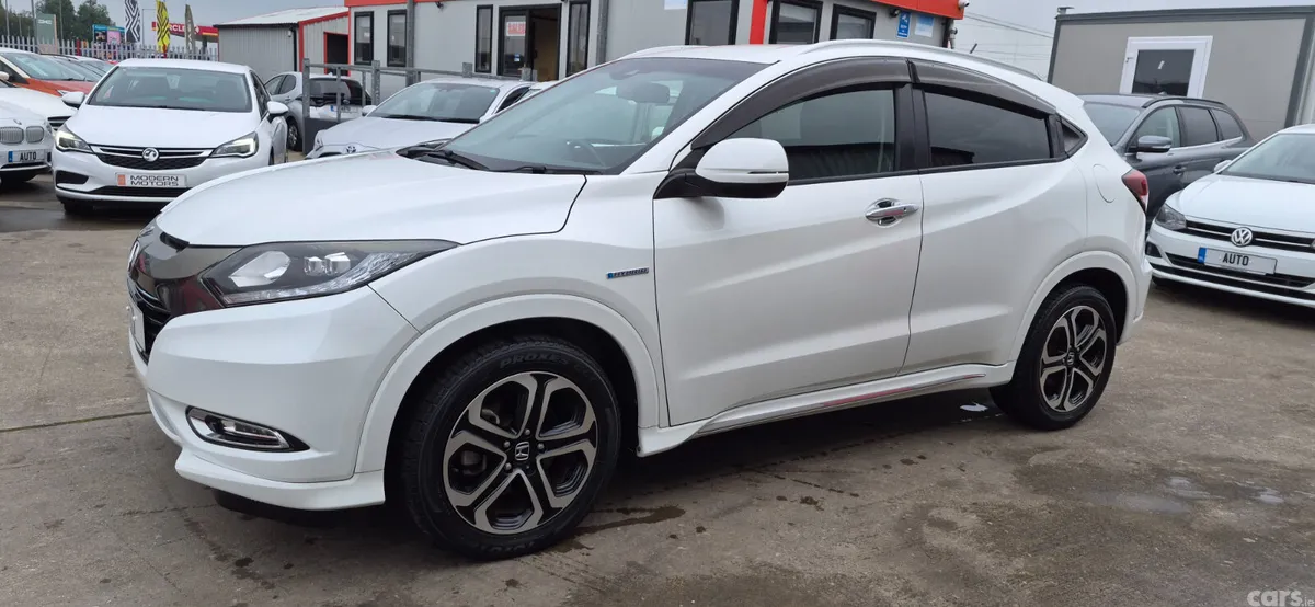 Honda Vezel Hatchback, Petrol Hybrid, 2017, White