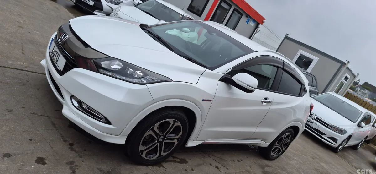 Honda Vezel Hatchback, Petrol Hybrid, 2017, White