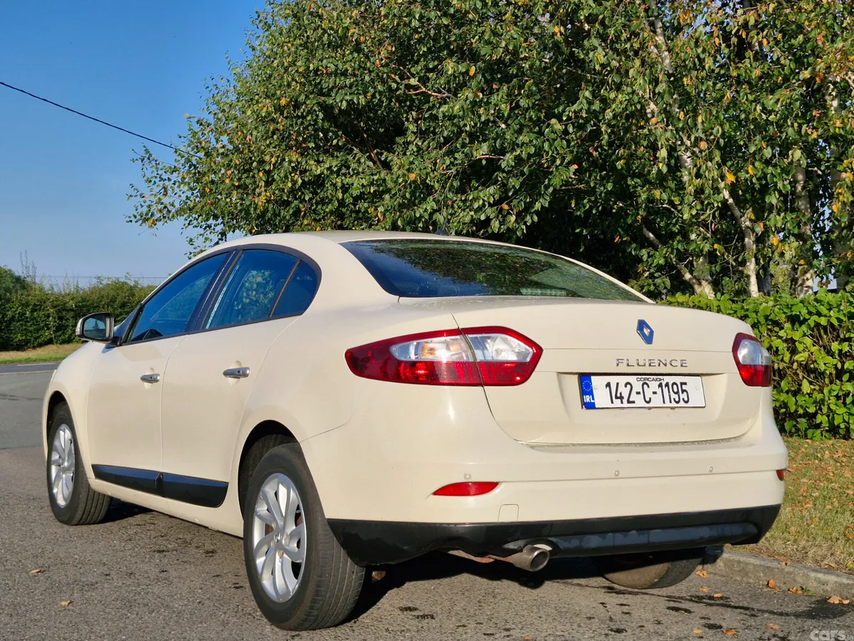 Renault Fluence Saloon, Diesel, 2014, Yellow