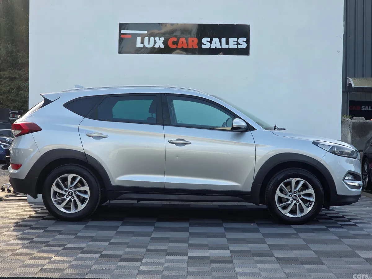 Hyundai Tucson SUV, Diesel, 2016, Silver