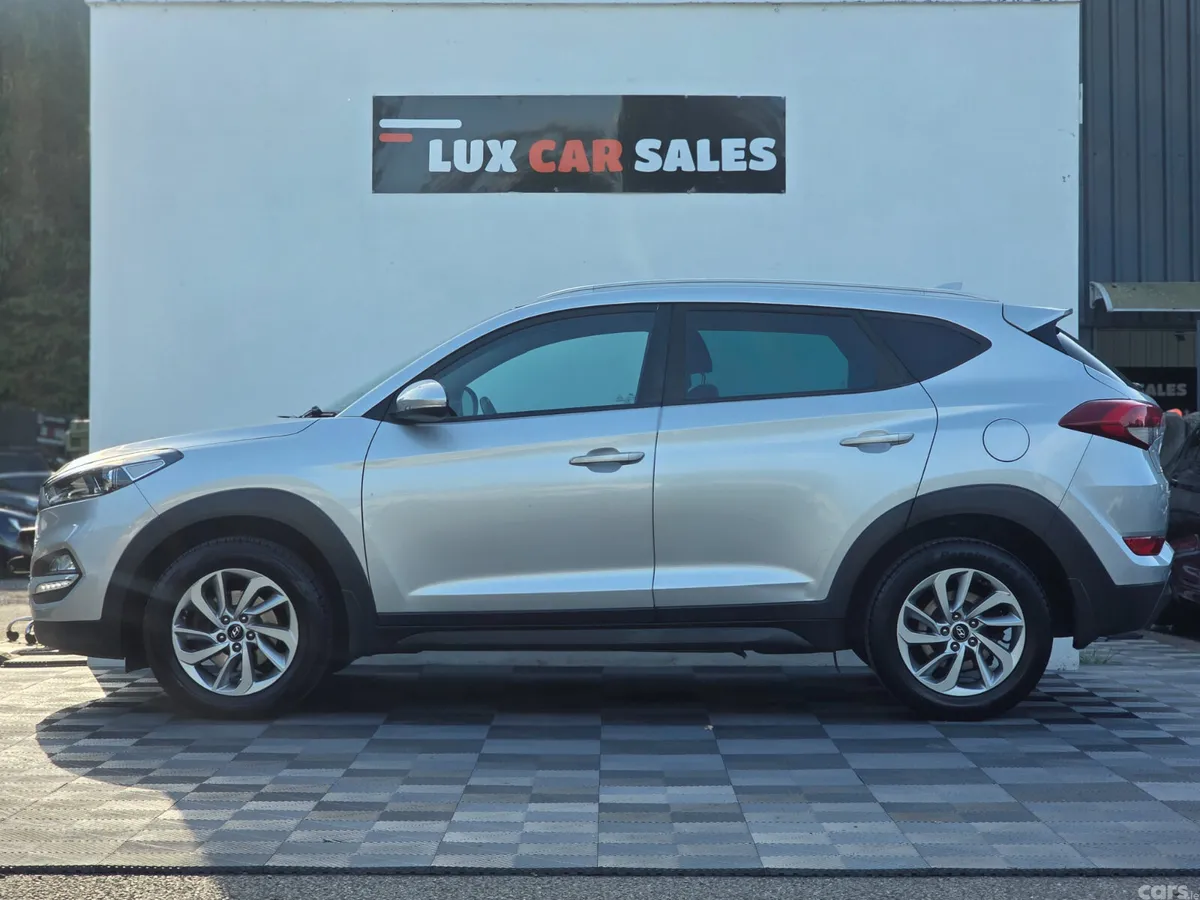 Hyundai Tucson SUV, Diesel, 2016, Silver