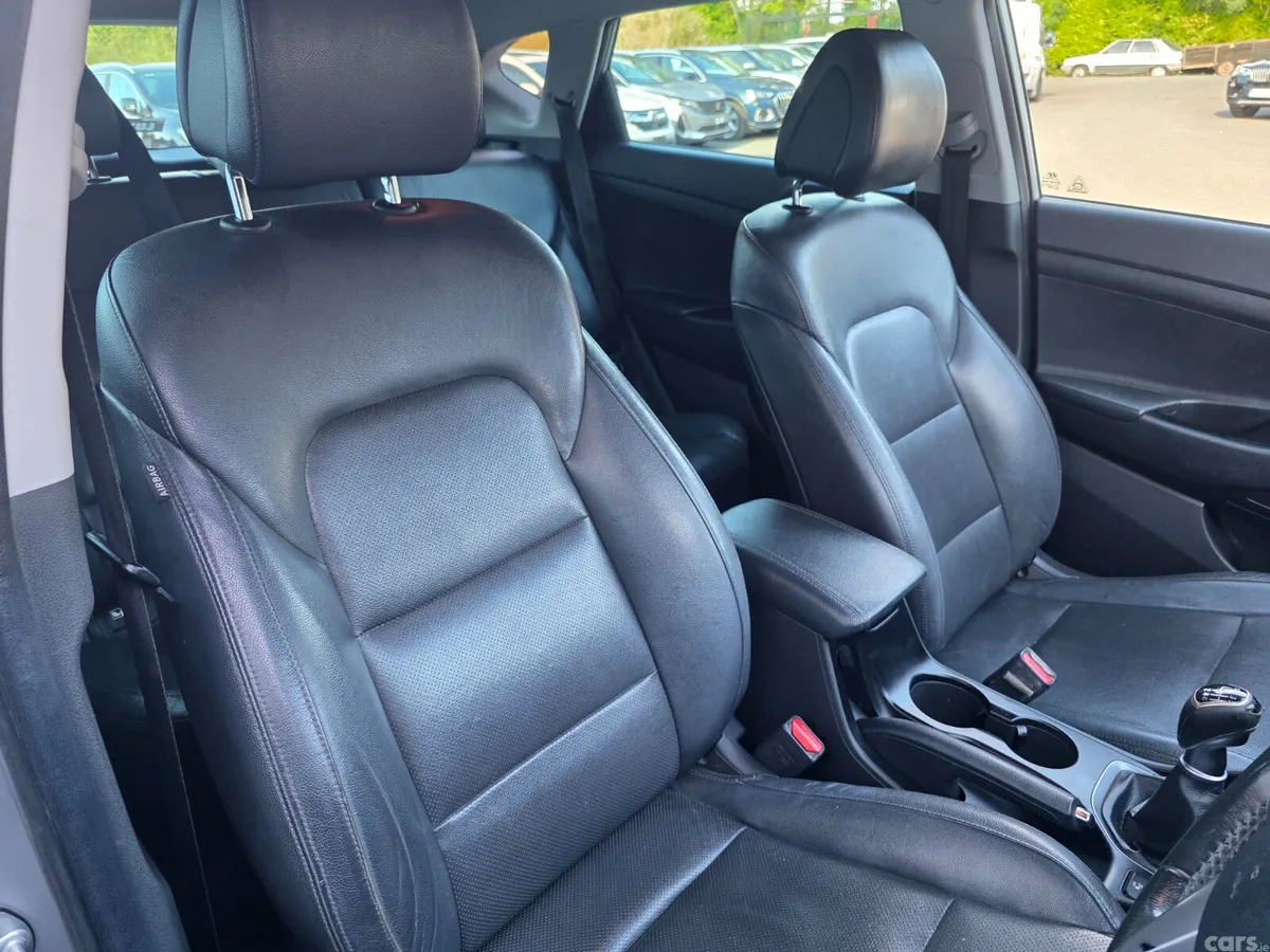Hyundai Tucson SUV, Diesel, 2016, Silver