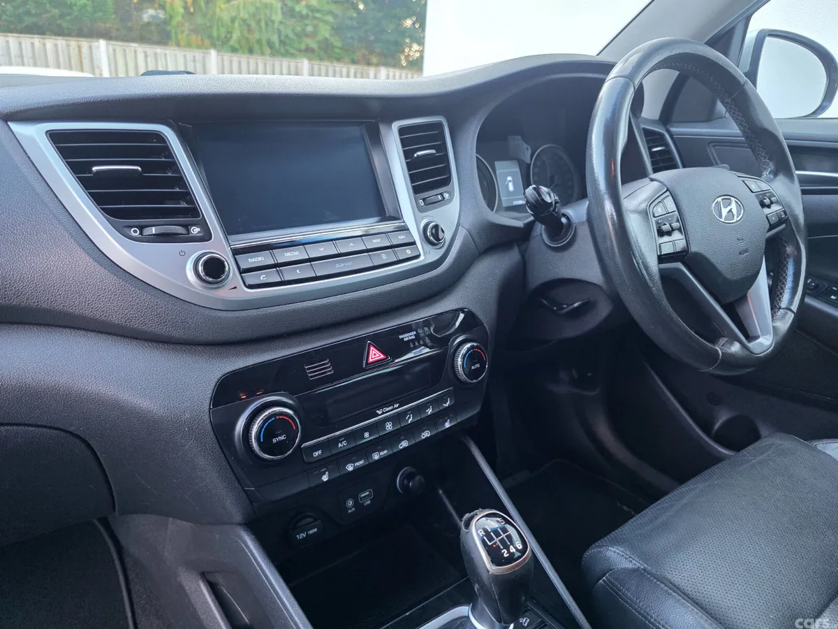 Hyundai Tucson SUV, Diesel, 2016, Silver