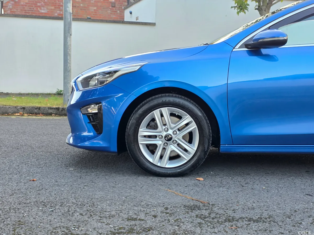 Kia Ceed Hatchback, Petrol, 2018, Blue