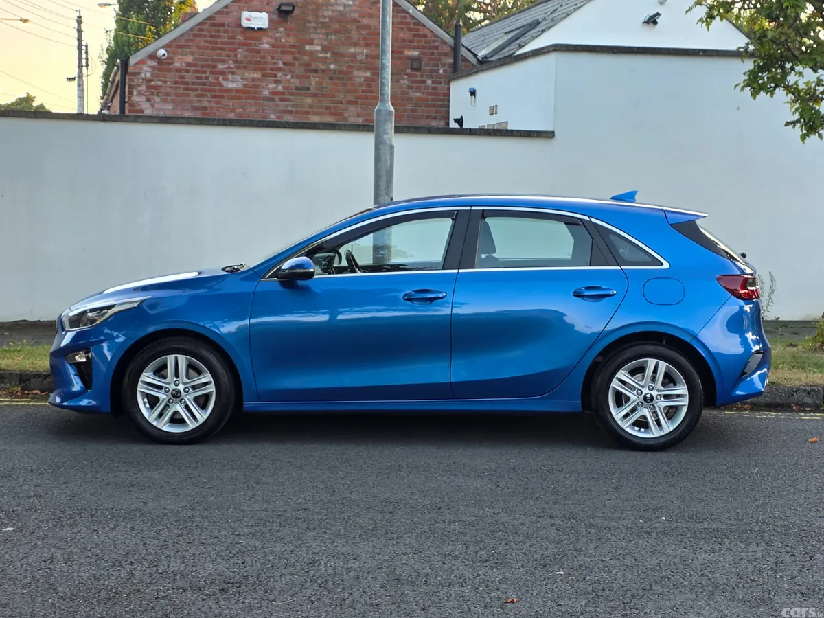 Kia Ceed Hatchback, Petrol, 2018, Blue