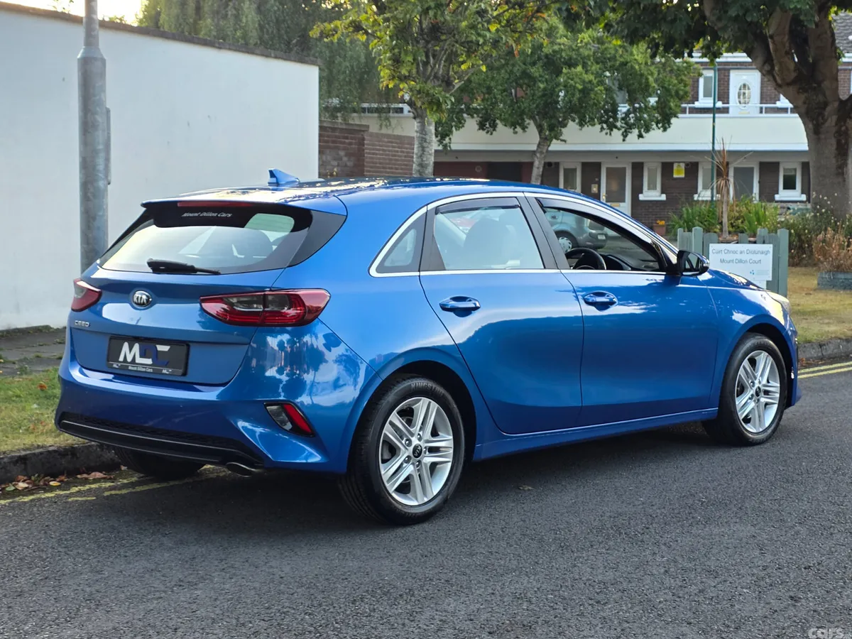 Kia Ceed Hatchback, Petrol, 2018, Blue