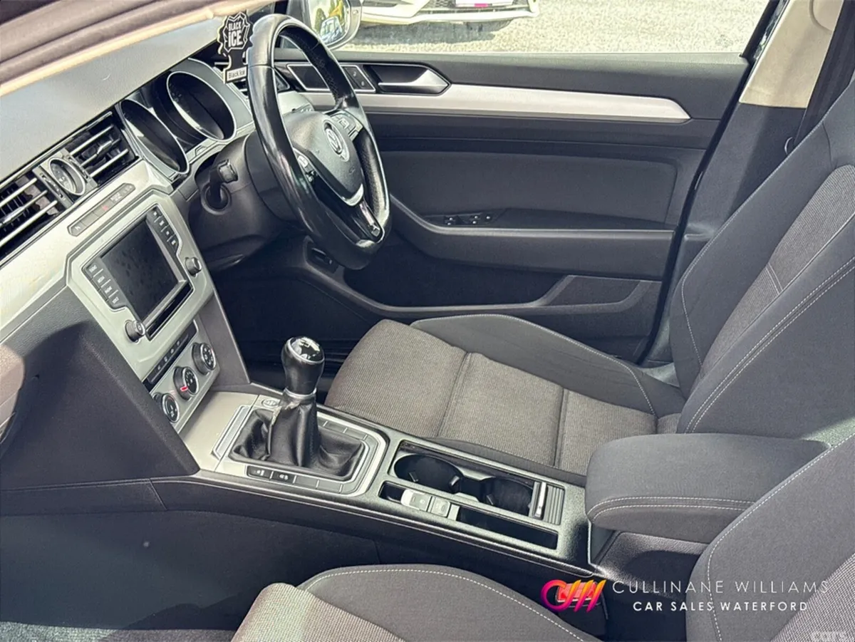 Volkswagen Passat Saloon, Diesel, 2018, Black