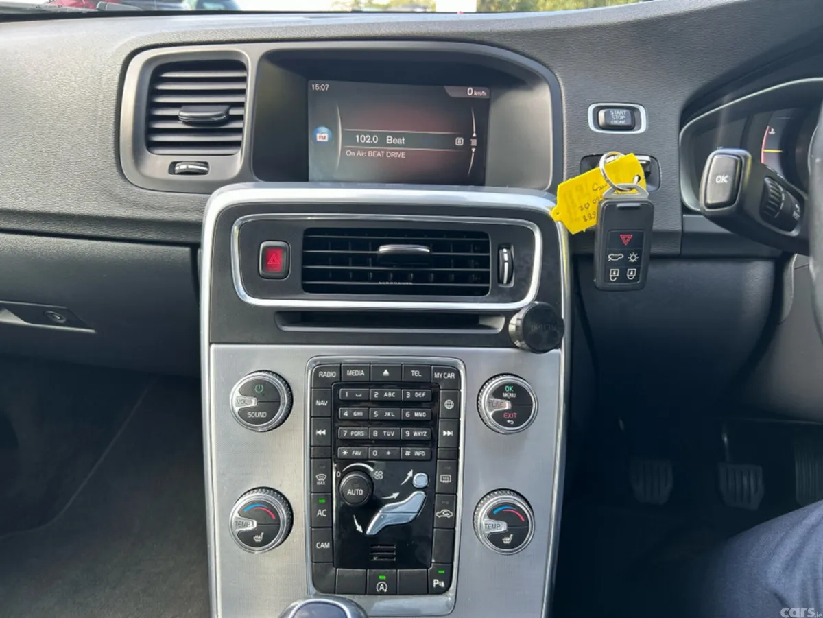 Volvo S60 Saloon, Diesel, 2019, Grey