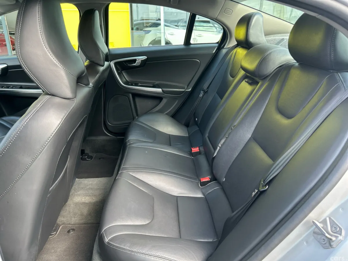 Volvo S60 Saloon, Diesel, 2019, Grey