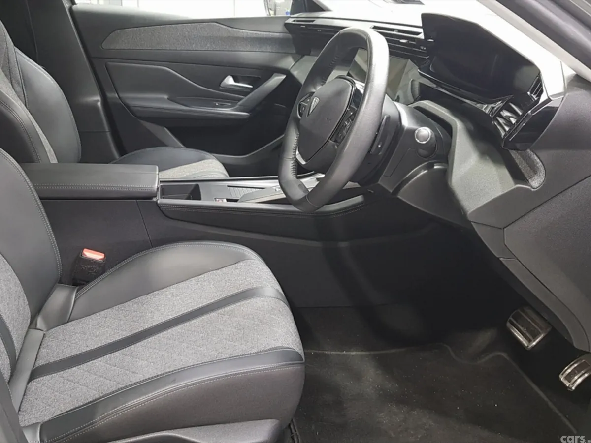 Peugeot 408 Hatchback, Petrol, 2023, Grey