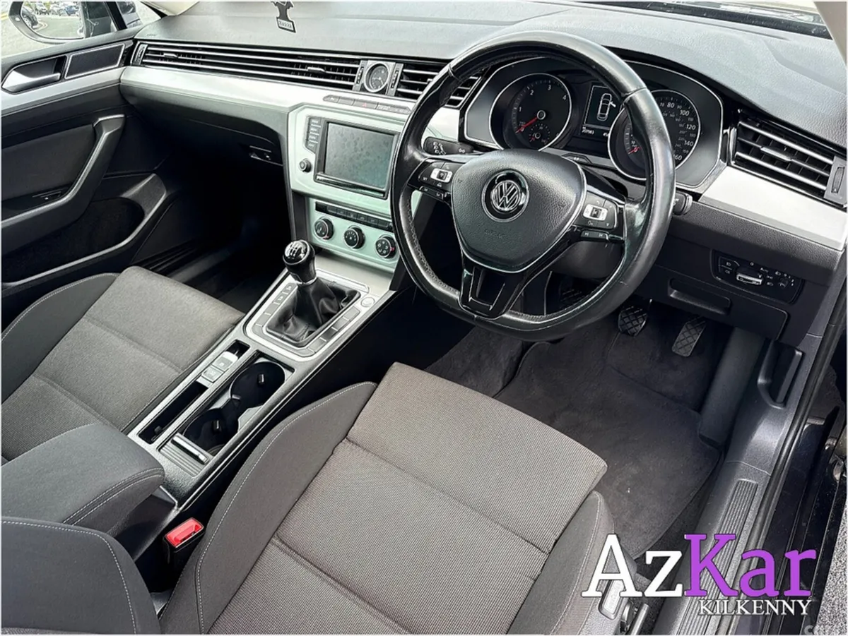 Volkswagen Passat Saloon, Diesel, 2018, Black