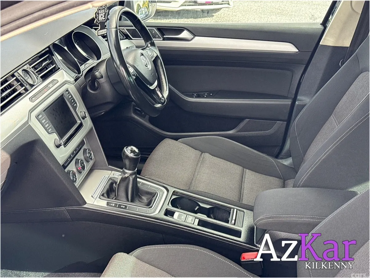 Volkswagen Passat Saloon, Diesel, 2018, Black