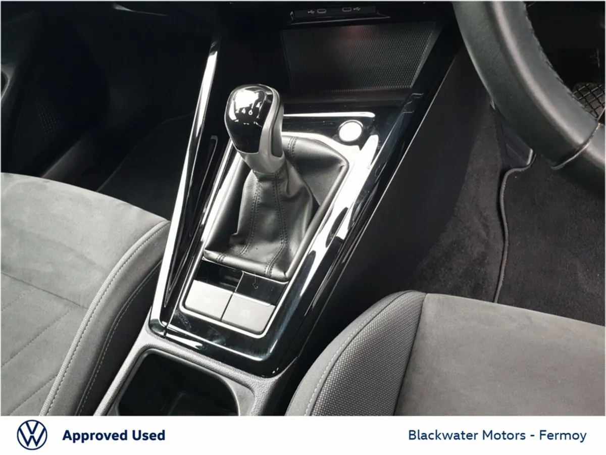 Volkswagen Golf Estate, Diesel, 2024, Blue