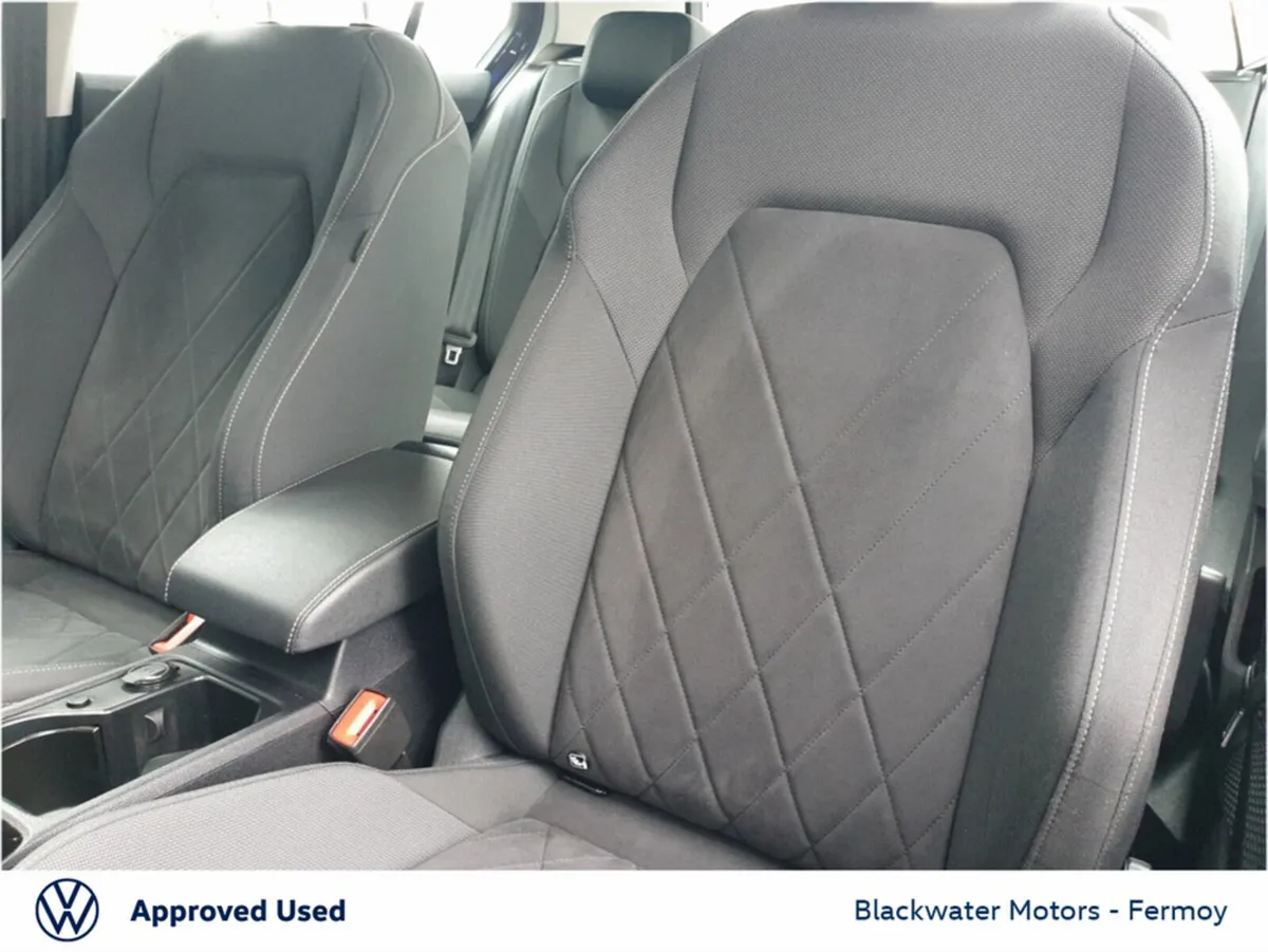 Volkswagen Golf Estate, Diesel, 2024, Blue