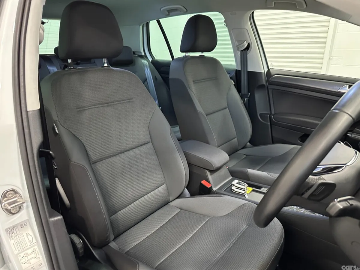 Volkswagen Golf Hatchback, Diesel, 2020, White