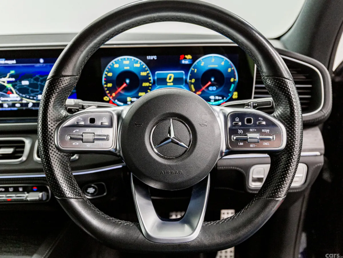 Mercedes-Benz GLE SUV, Diesel Plug-in Hybrid, 2022, Blue