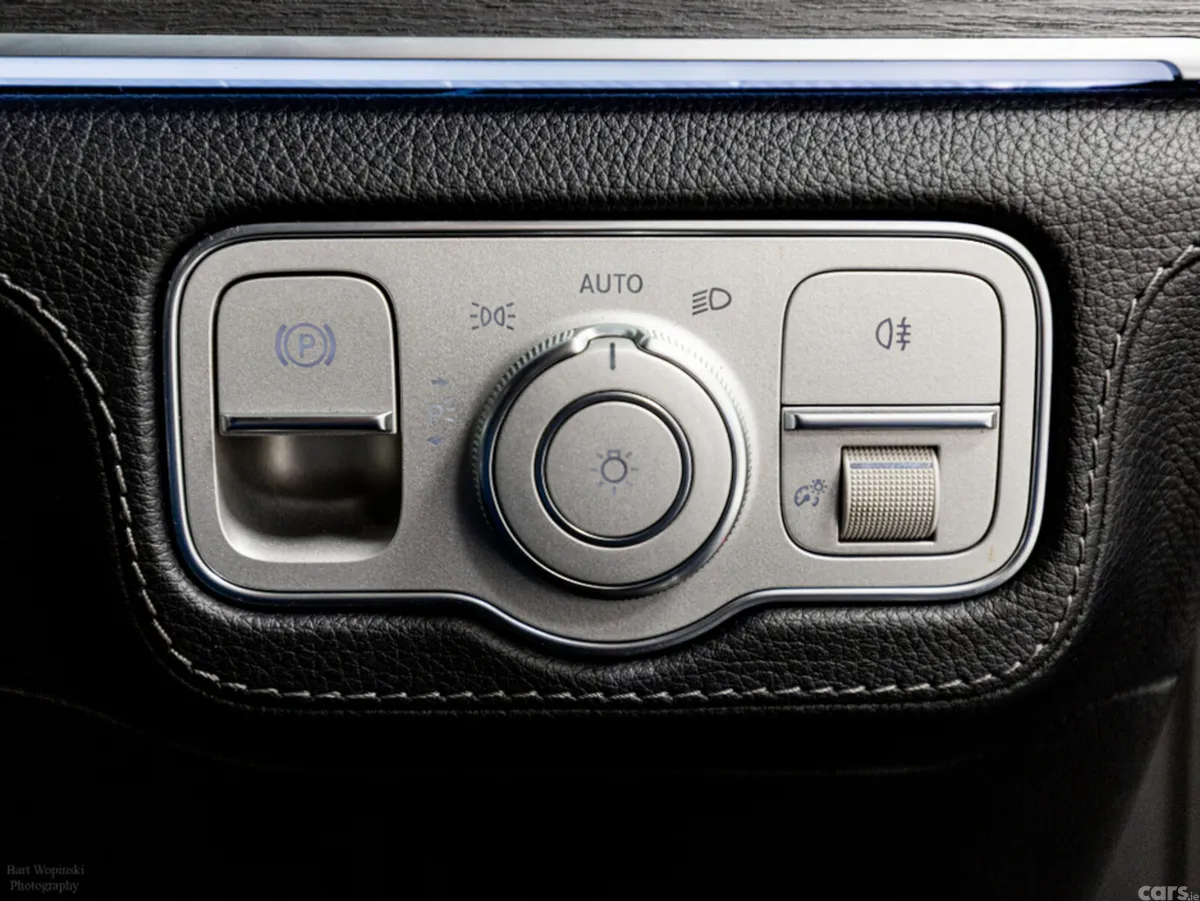 Mercedes-Benz GLE SUV, Diesel Plug-in Hybrid, 2022, Blue