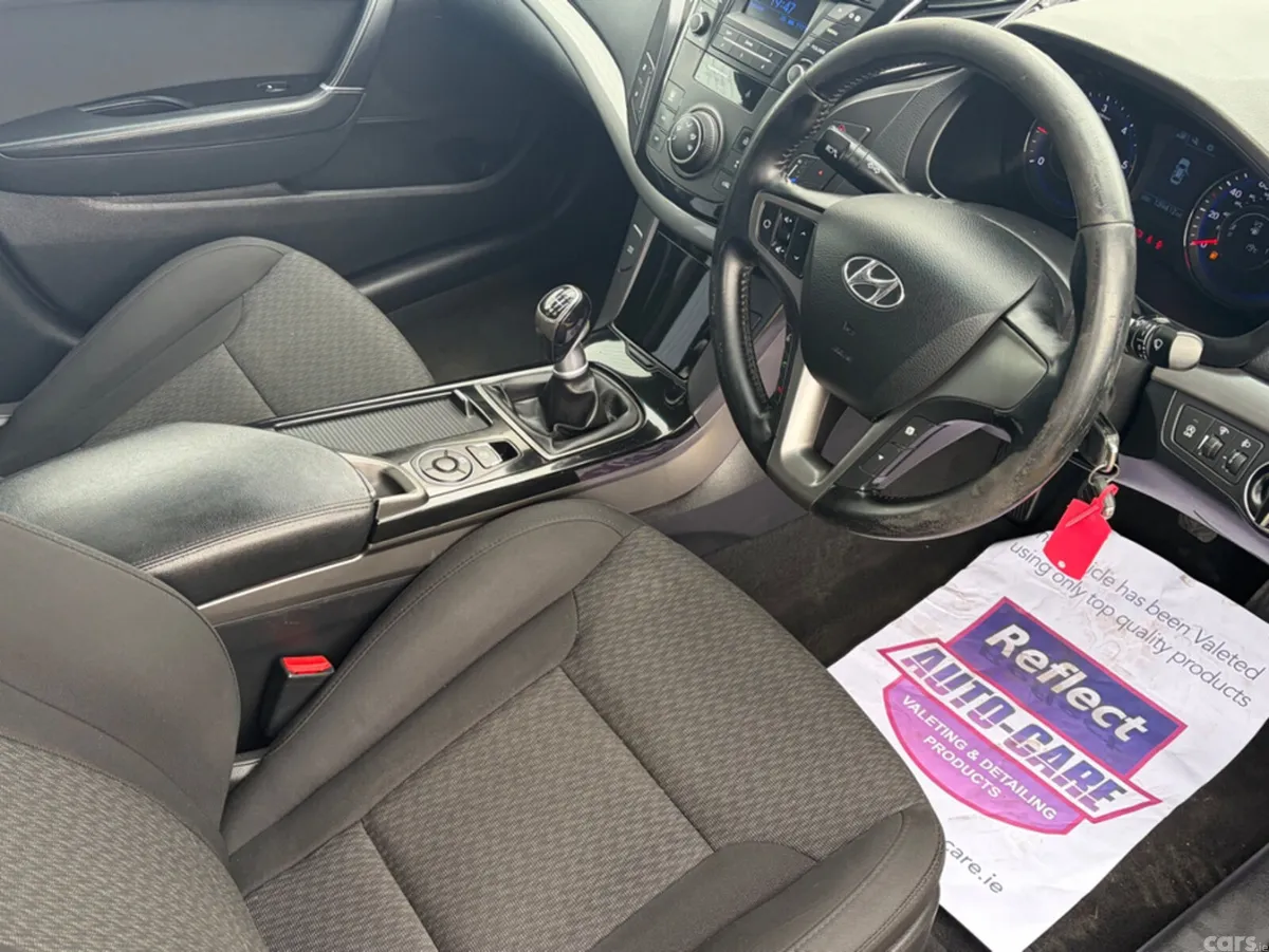 Hyundai i40 Saloon, Diesel, 2015, Silver
