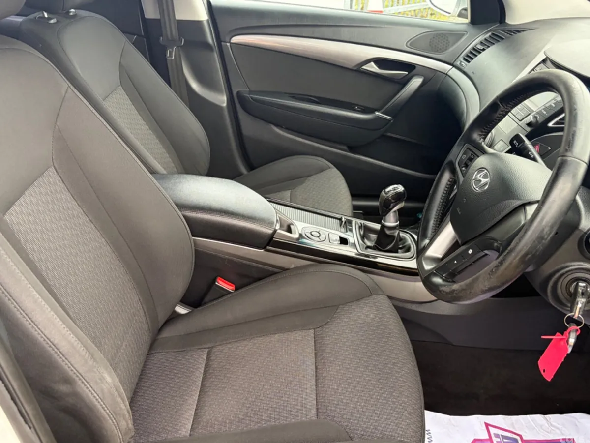 Hyundai i40 Saloon, Diesel, 2015, Silver