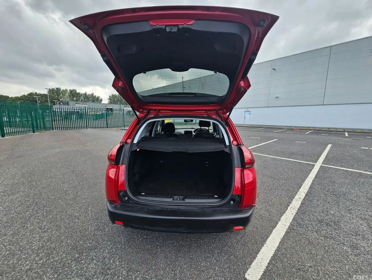 Peugeot 2008 Estate, Petrol, 2018, Red