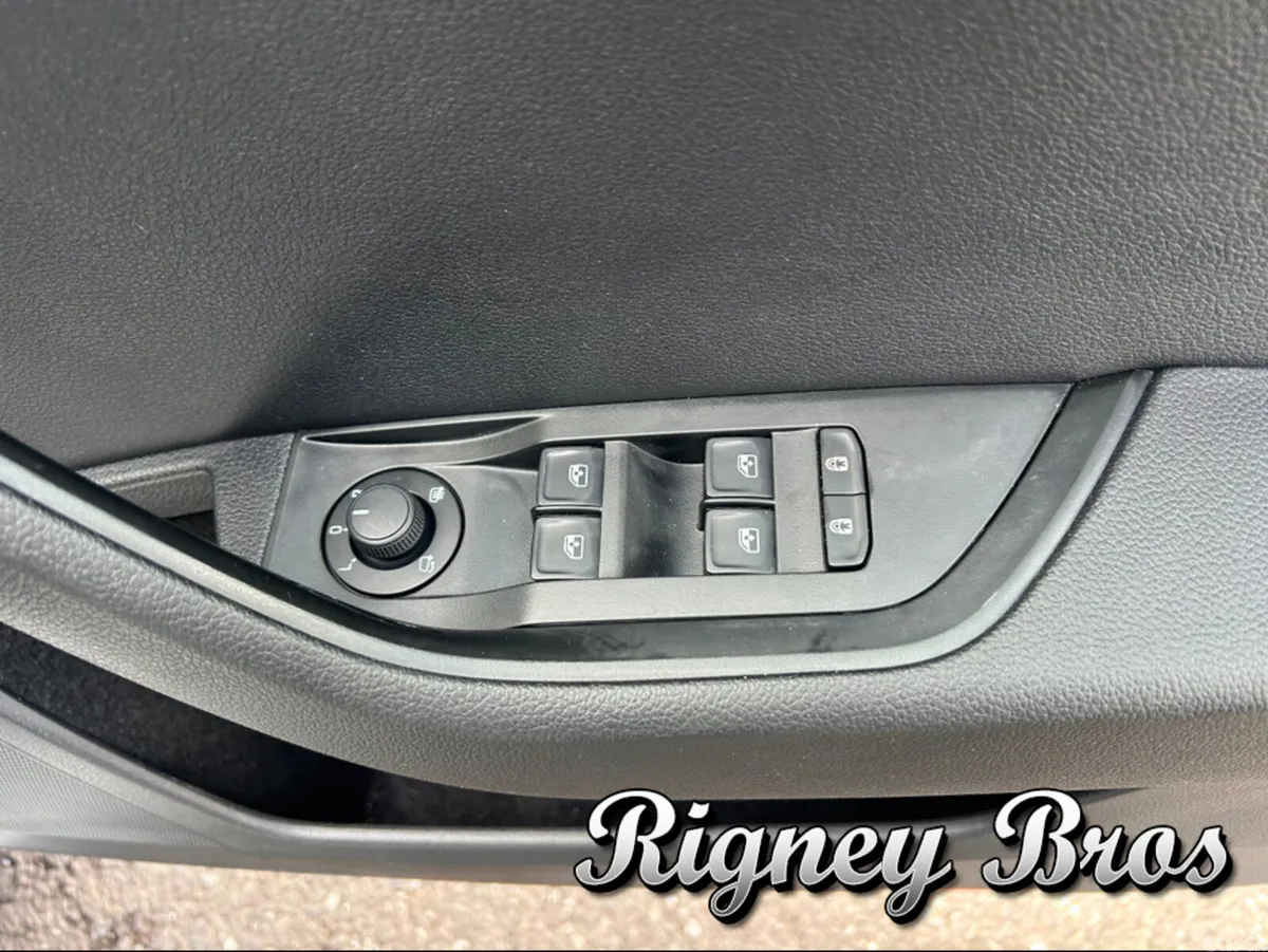 Skoda Superb Hatchback, Diesel, 2019, White