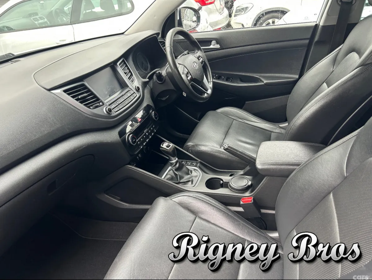 Hyundai Tucson MPV, Diesel, 2016, White