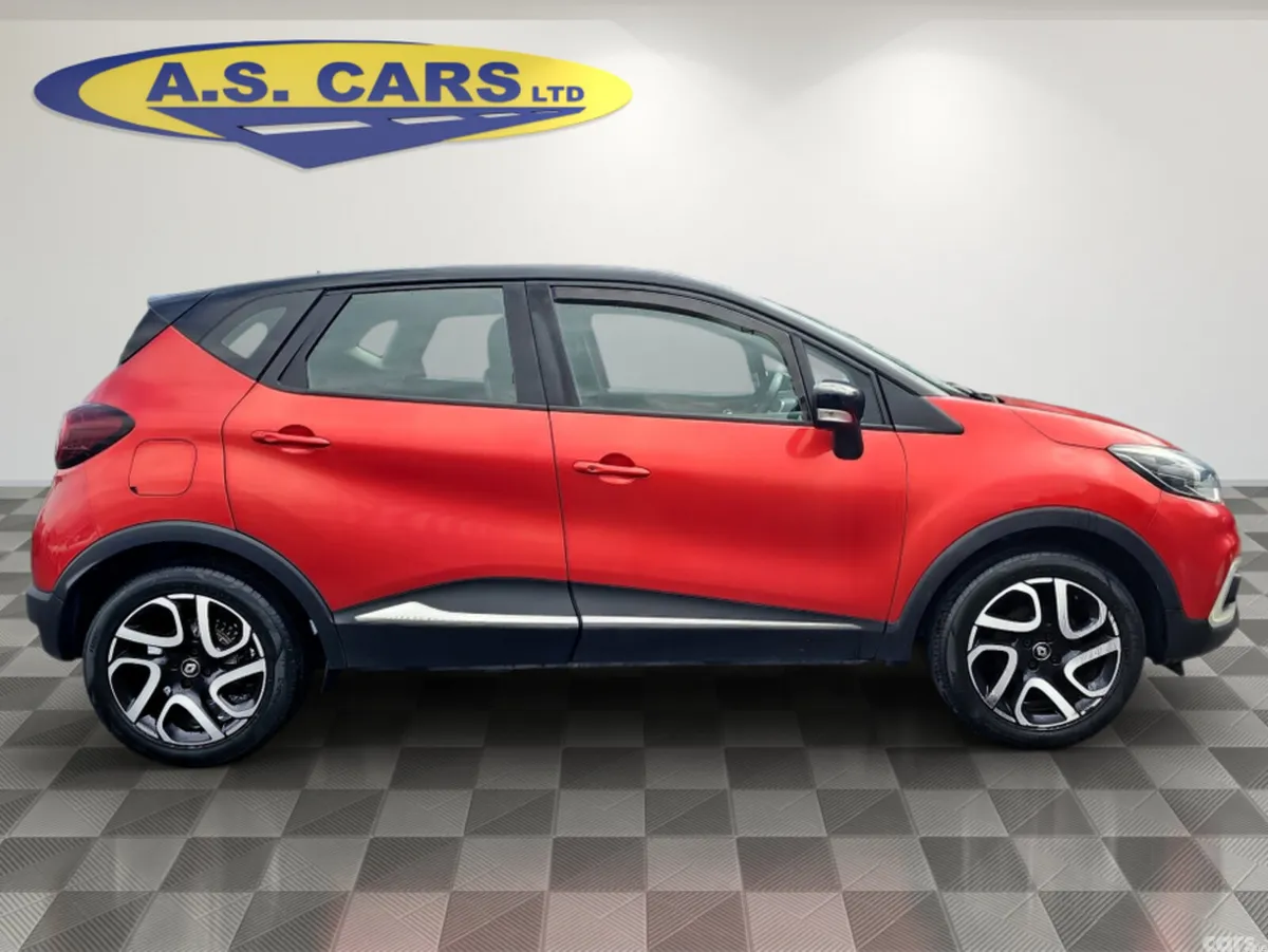 Renault Captur Hatchback, Petrol, 2018, Red
