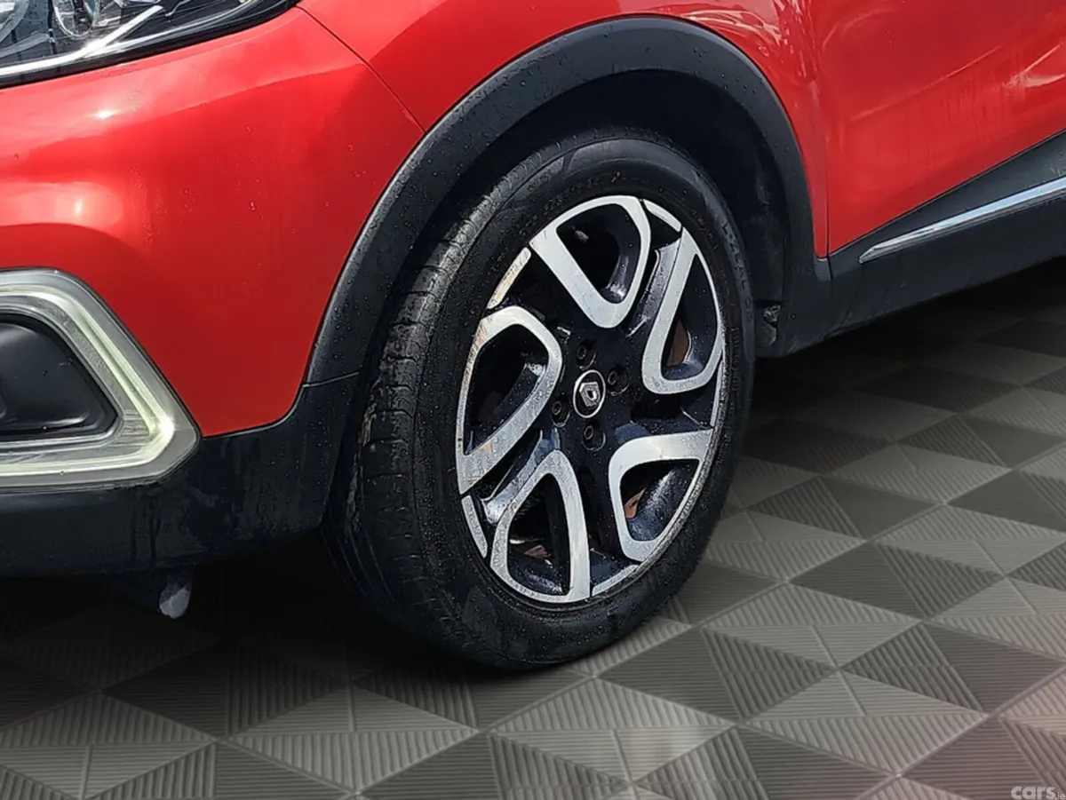 Renault Captur Hatchback, Petrol, 2018, Red