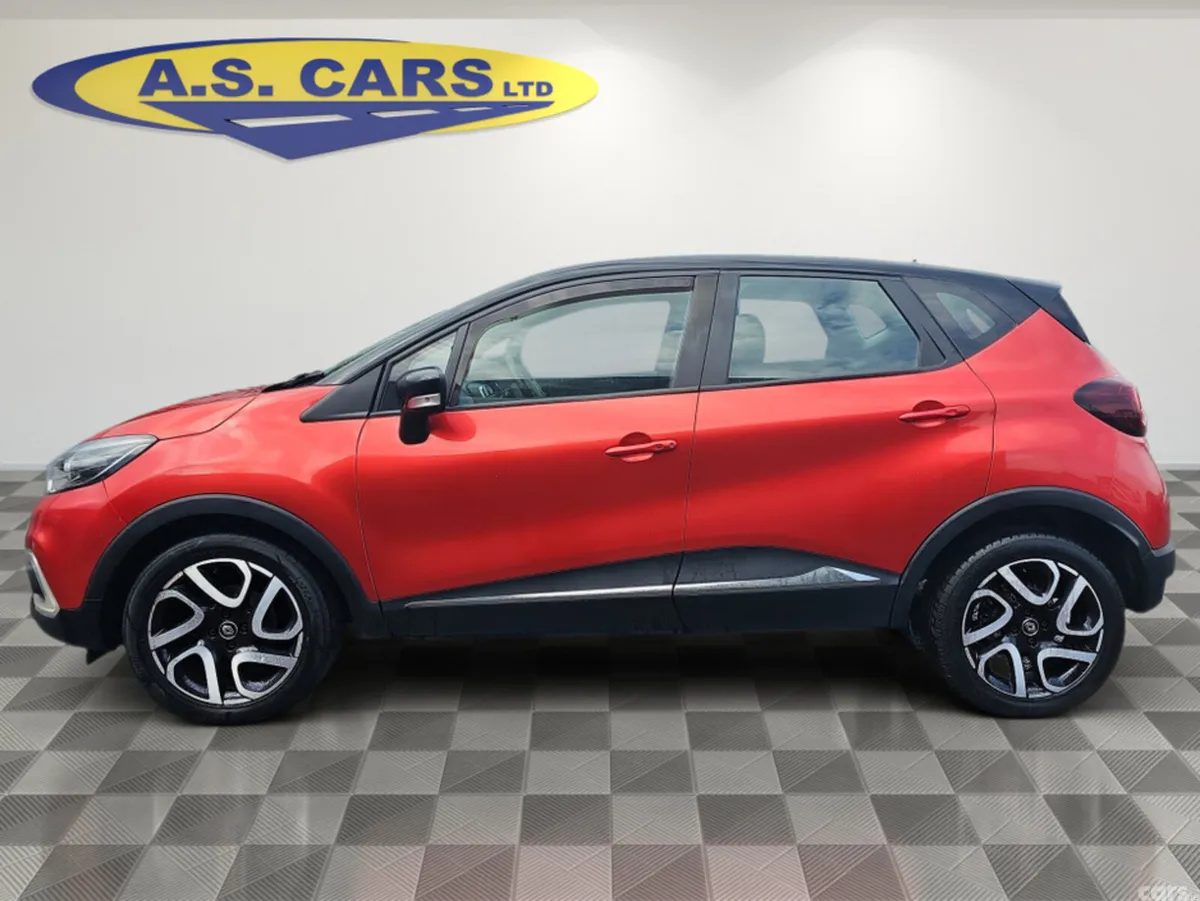 Renault Captur Hatchback, Petrol, 2018, Red