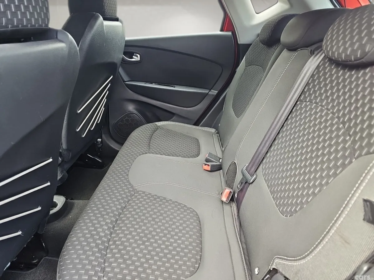 Renault Captur Hatchback, Petrol, 2018, Red