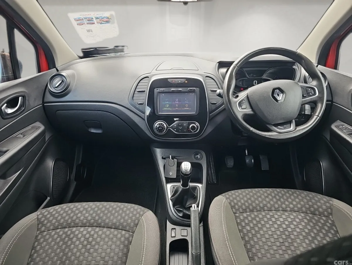 Renault Captur Hatchback, Petrol, 2018, Red
