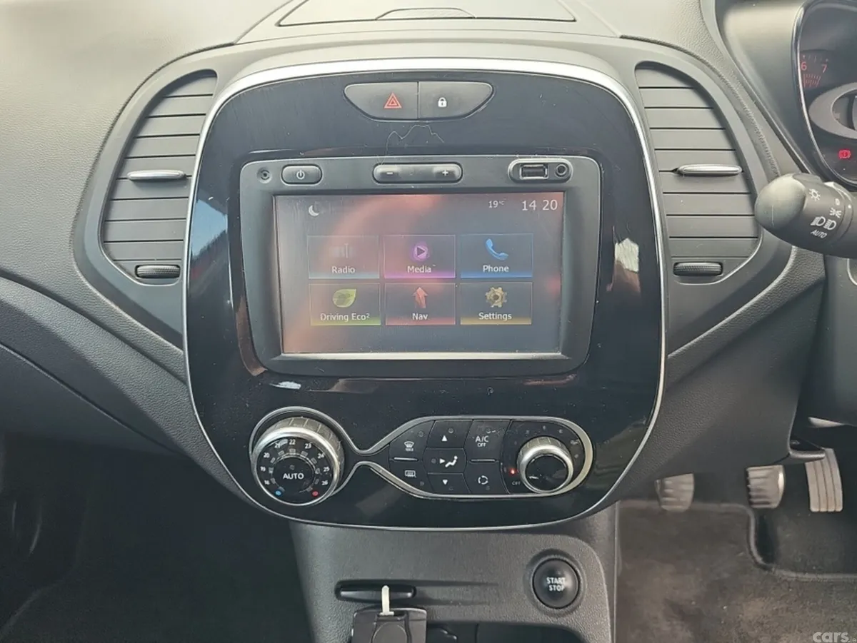 Renault Captur Hatchback, Petrol, 2018, Red