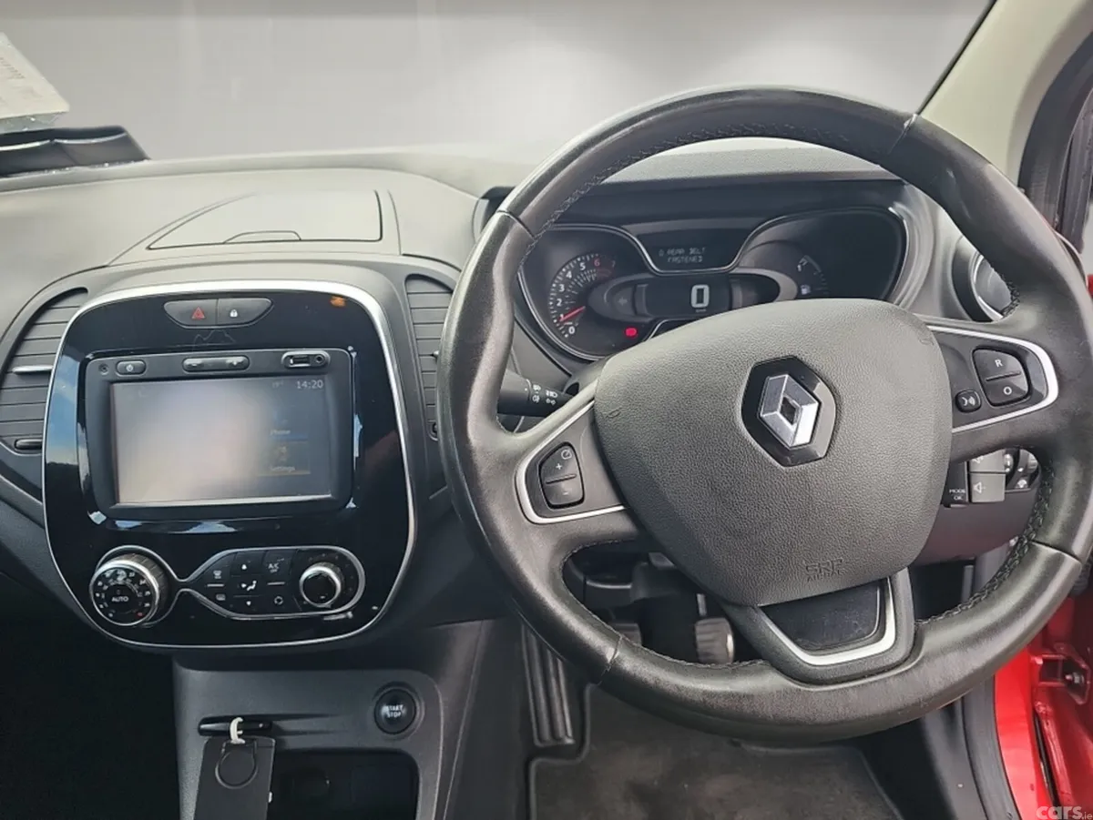 Renault Captur Hatchback, Petrol, 2018, Red