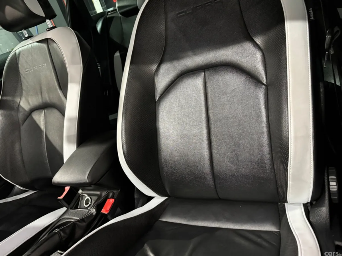 SEAT Leon Estate, Petrol, 2015, Grey