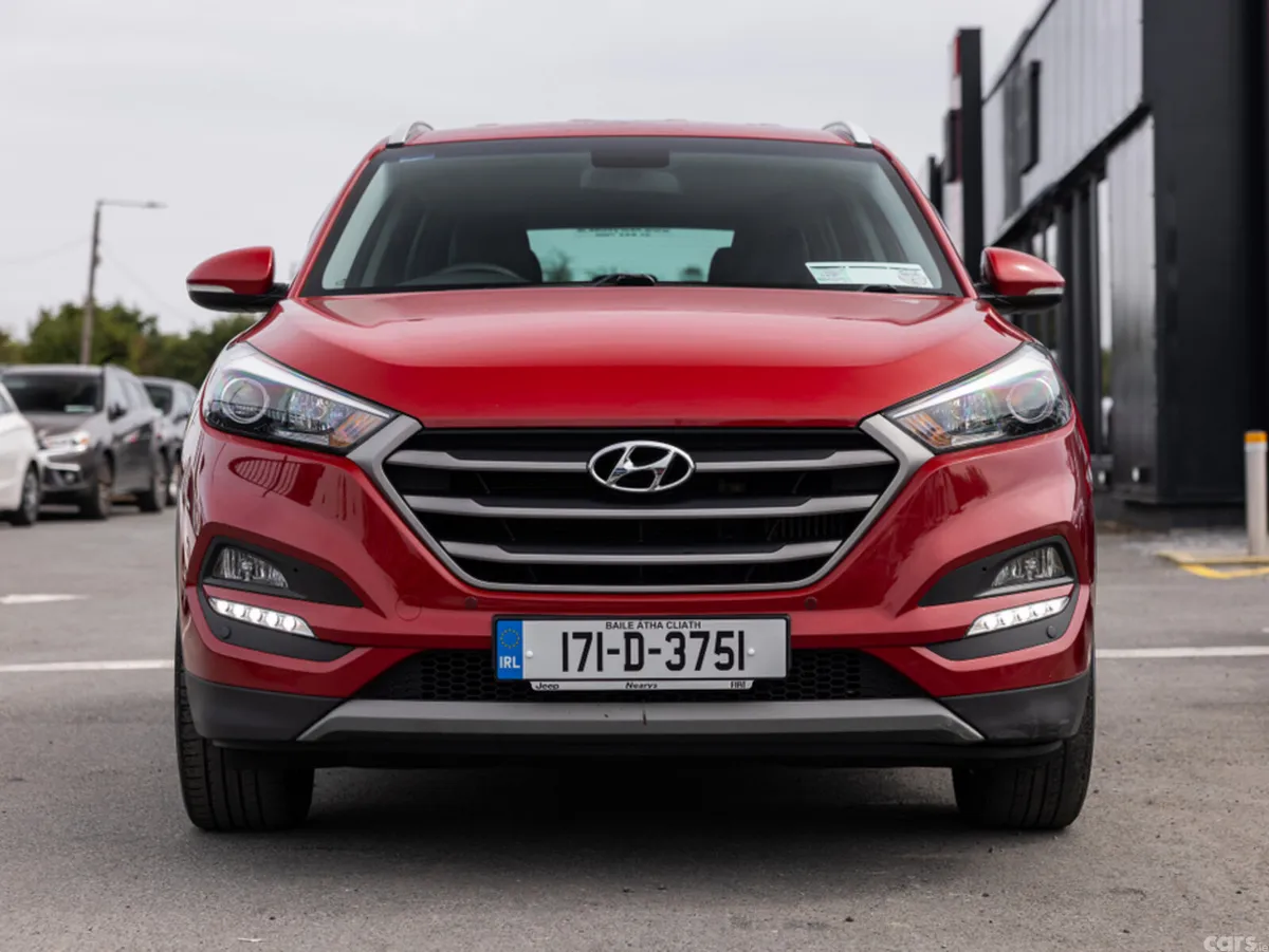 Hyundai Tucson MPV, Diesel, 2017, Red