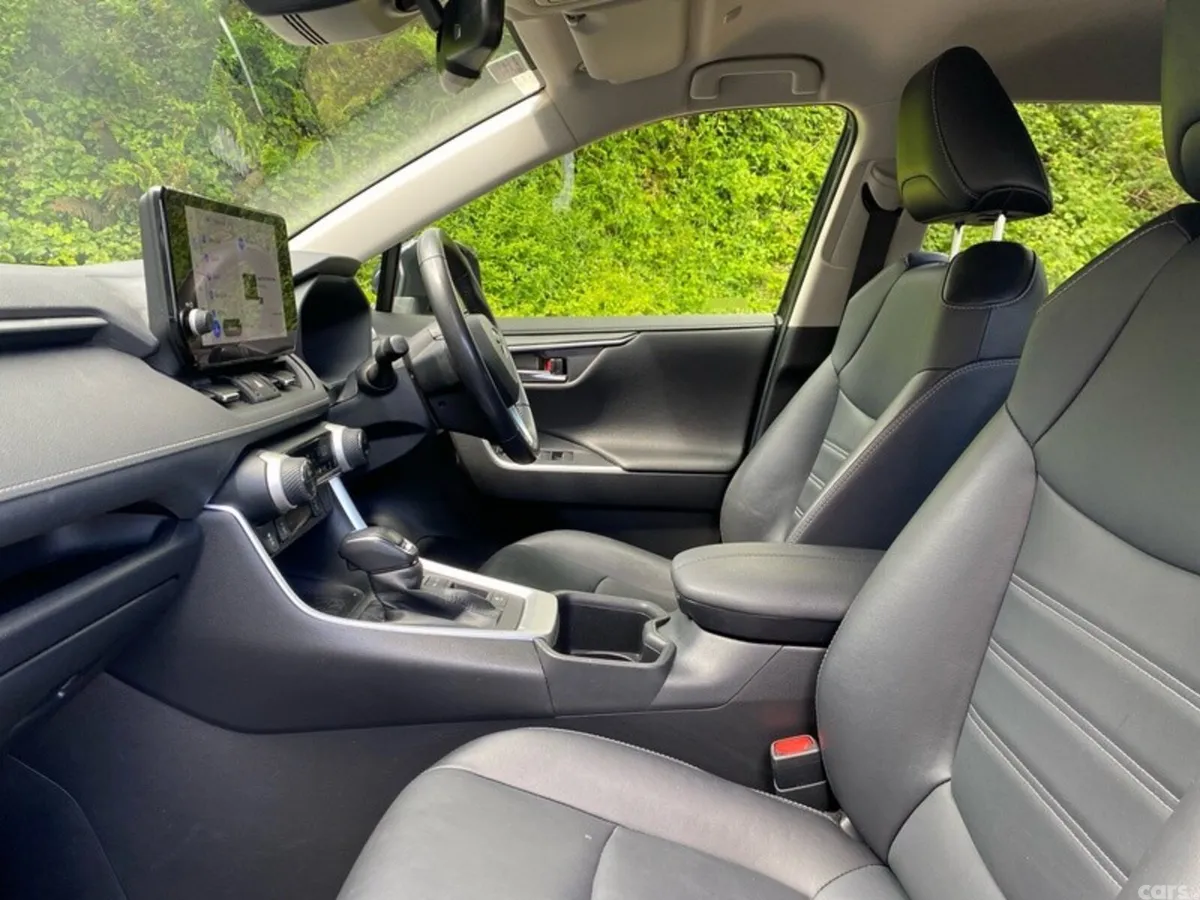 Toyota RAV4 SUV, Petrol Hybrid, 2023, Blue