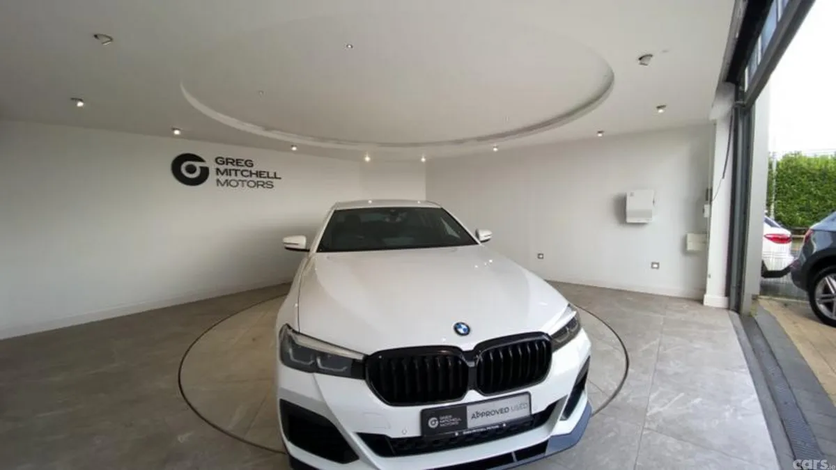 BMW 5-Series Saloon, Diesel Hybrid, 2022, White