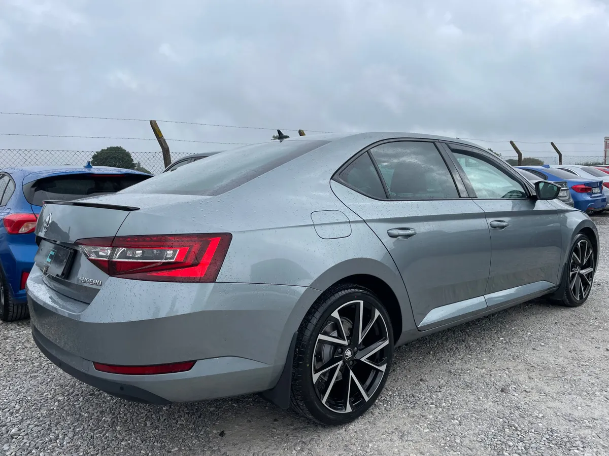 Skoda Superb Saloon, Diesel, 2018, Grey