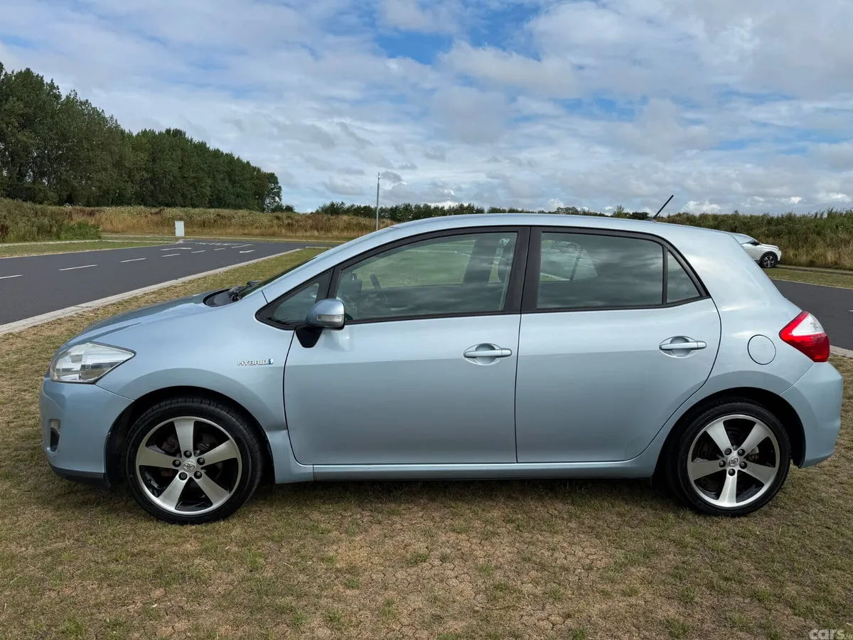 Toyota Auris Hatchback, Petrol Hybrid, 2012, Blue