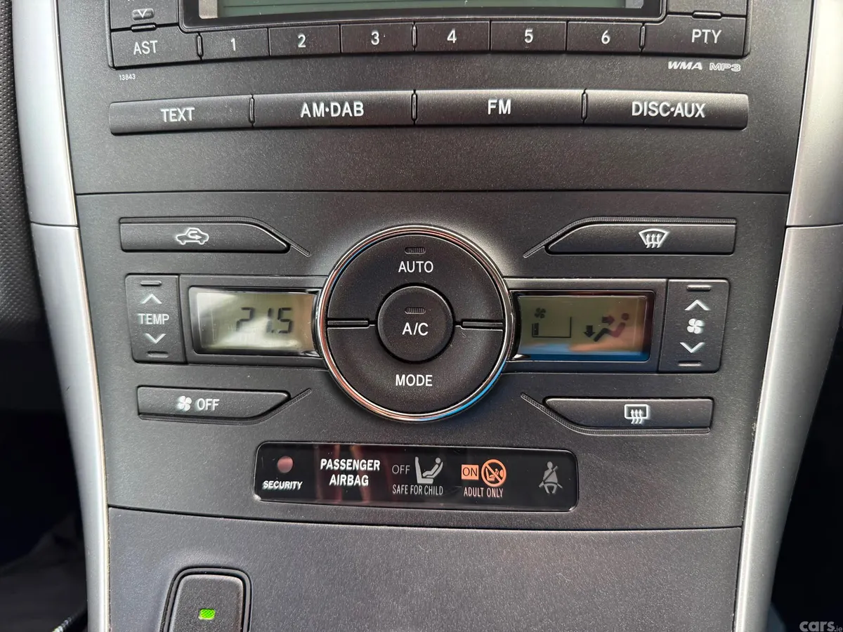 Toyota Auris Hatchback, Petrol Hybrid, 2012, Blue